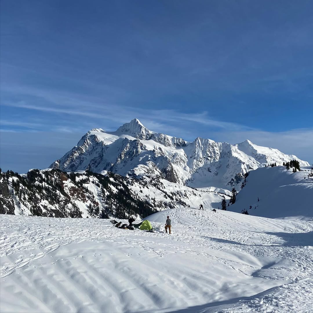 Snowshoeing Artists Point. MemExp Blog. Rohan Goel