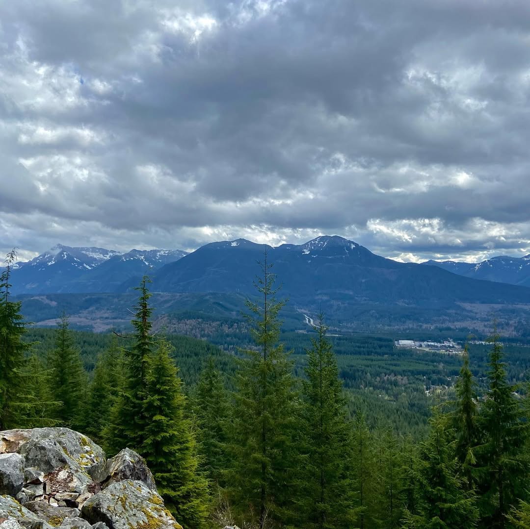 Hiking Teneriffe Falls in Teneriffe Falls, WA, USA - Travel photography by Rohan Goel