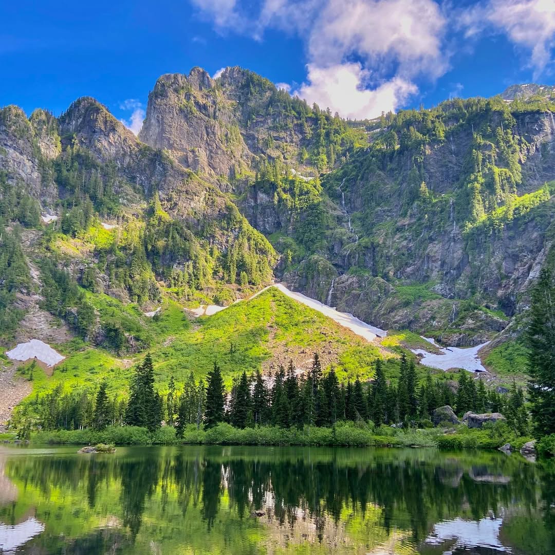 Hiking Heather Lake in Heather Lake, USA - Travel photography by Rohan Goel