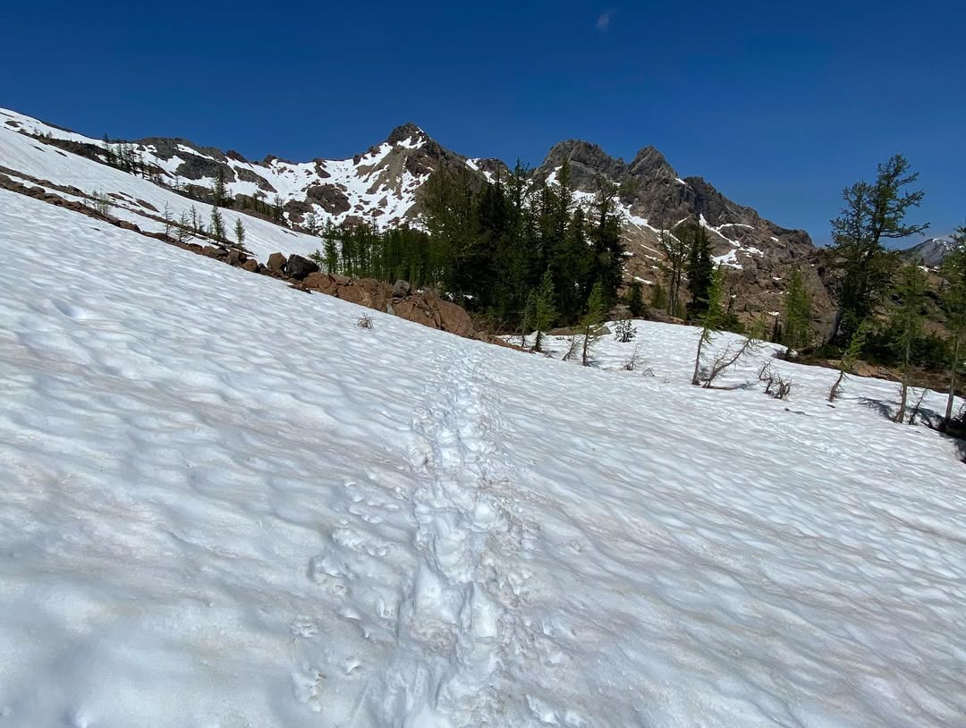 Icy Lake Ingalls in Lake Ingalls, USA - Travel photography by Rohan Goel
