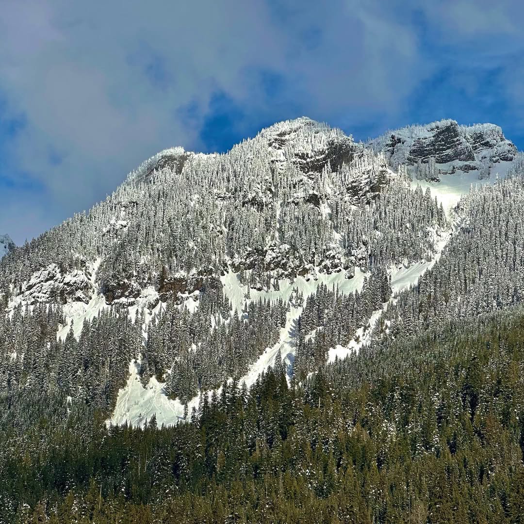 Gold Creek Pond in Gold Creek Pond Trail, USA - Travel photography by Rohan Goel