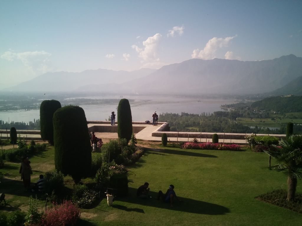 Kashmir - Paradise on Earth. Kashmir + Jammu + VaishnoDevi. MemExp Blog