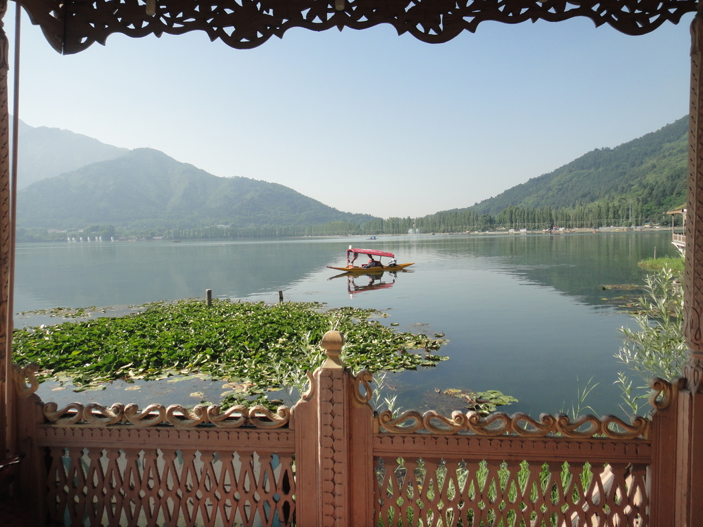 Kashmir - Paradise on Earth. Kashmir + Jammu + VaishnoDevi. MemExp Blog